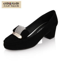 Black slip-on chaussures en gros cuir véritable en cuir de vache avec décoration en diamant